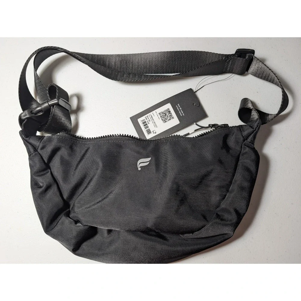 Fabletics The Sling Bag Black - Water Resistant Nylon - Sports Bag